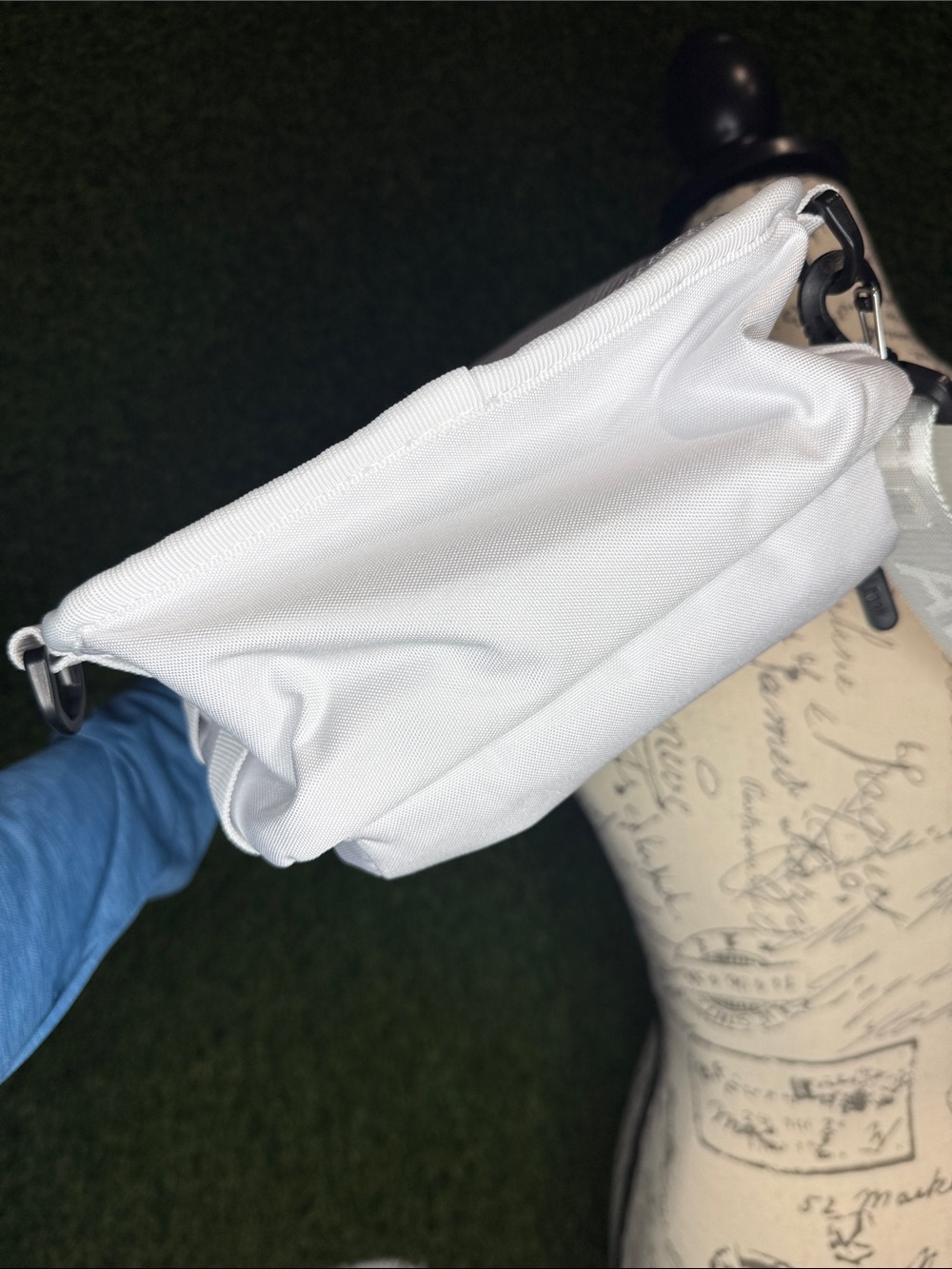 WOLFpak 9L Tactical Sling Polar White - Picture 8 of 11